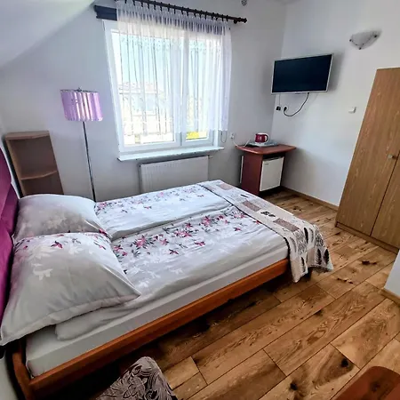 Adek 2 منزل للإقامة *